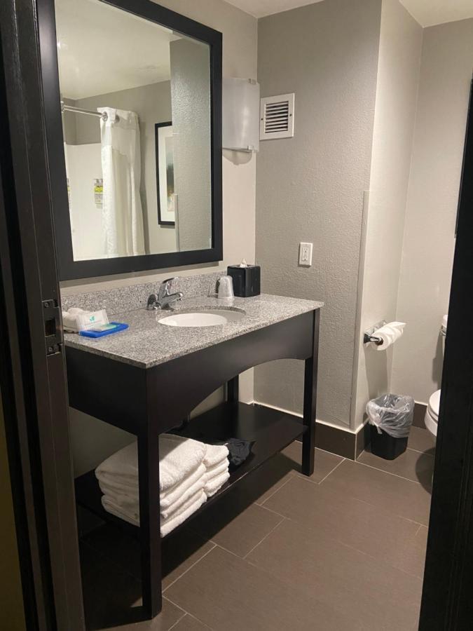 Holiday Inn Express Hotel & Suites Solana Beach-Del Mar By Ihg Exterior foto